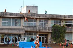 ロープから要救助者の元へ