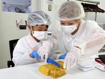 卵加工体験の様子1
