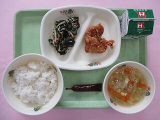 ご飯・ 牛乳・ミルメーク（ココア）・ 鶏肉のからあげ・ のり酢和え・ ABCスープ