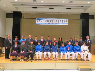 優秀賞を受賞された中学生の皆さんの写真