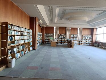 図書室（Before）の様子